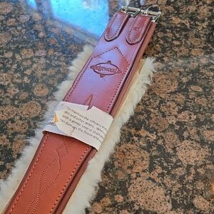 Edgewood Leather Horse Girth with Sheepskin Lining 52